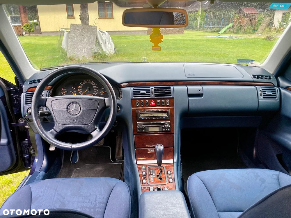 Mercedes-Benz Klasa E 320 Elegance - 5