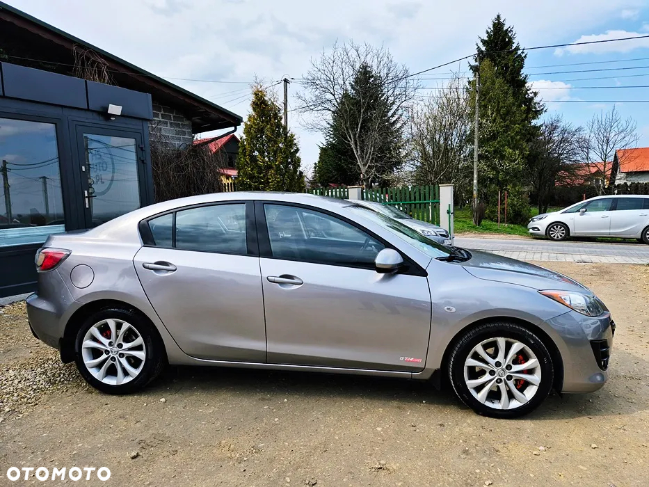 Mazda 3 2.0 Exclusive + - 12