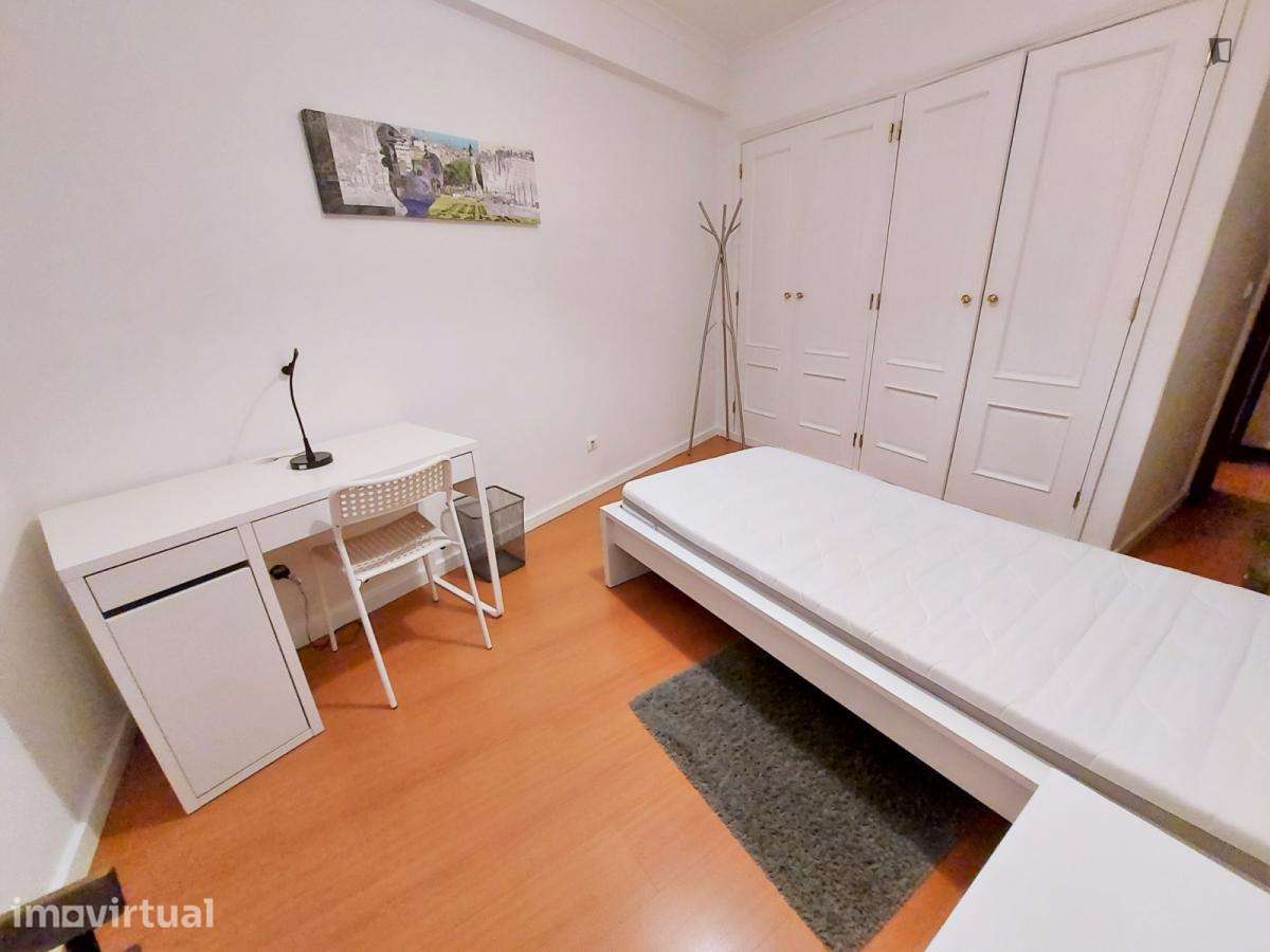 Quarto - localizado em Santos Lisbon - Grande imagem: 4/18