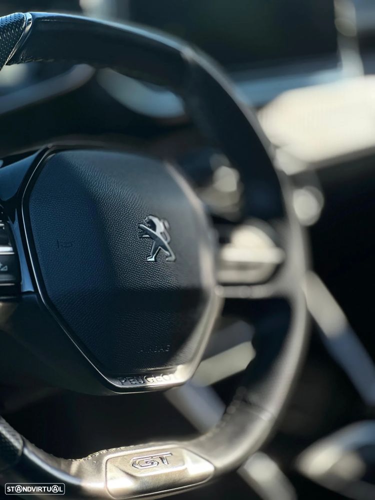 Peugeot 2008 1.2 PureTech GT - 10