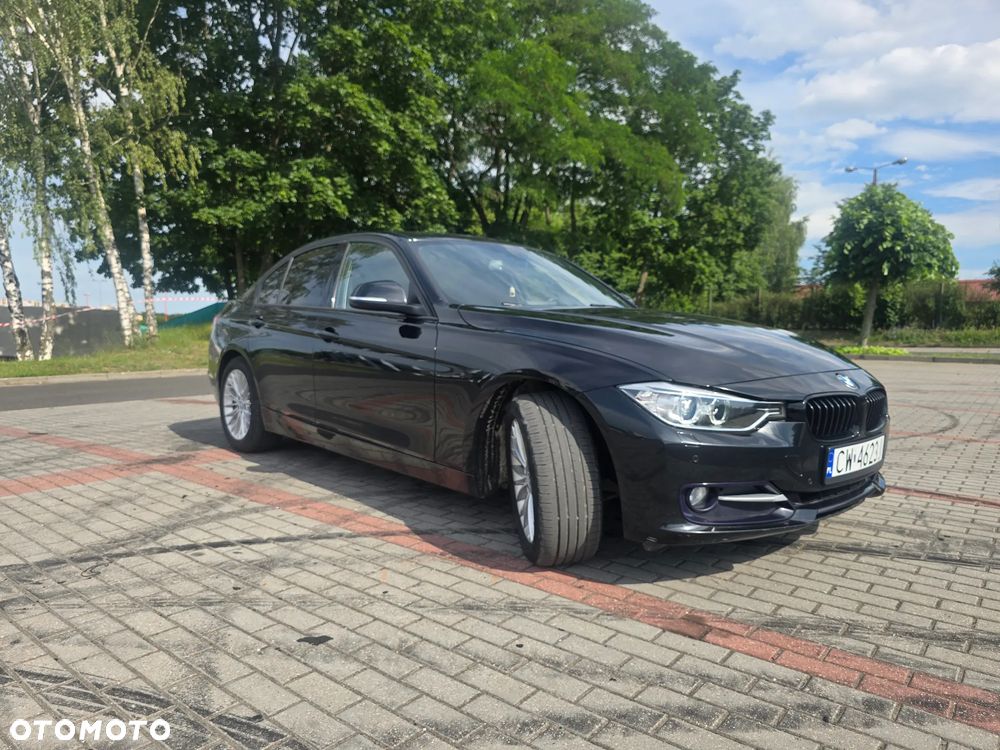 BMW Seria 3 318d DPF Edition Sport - 3