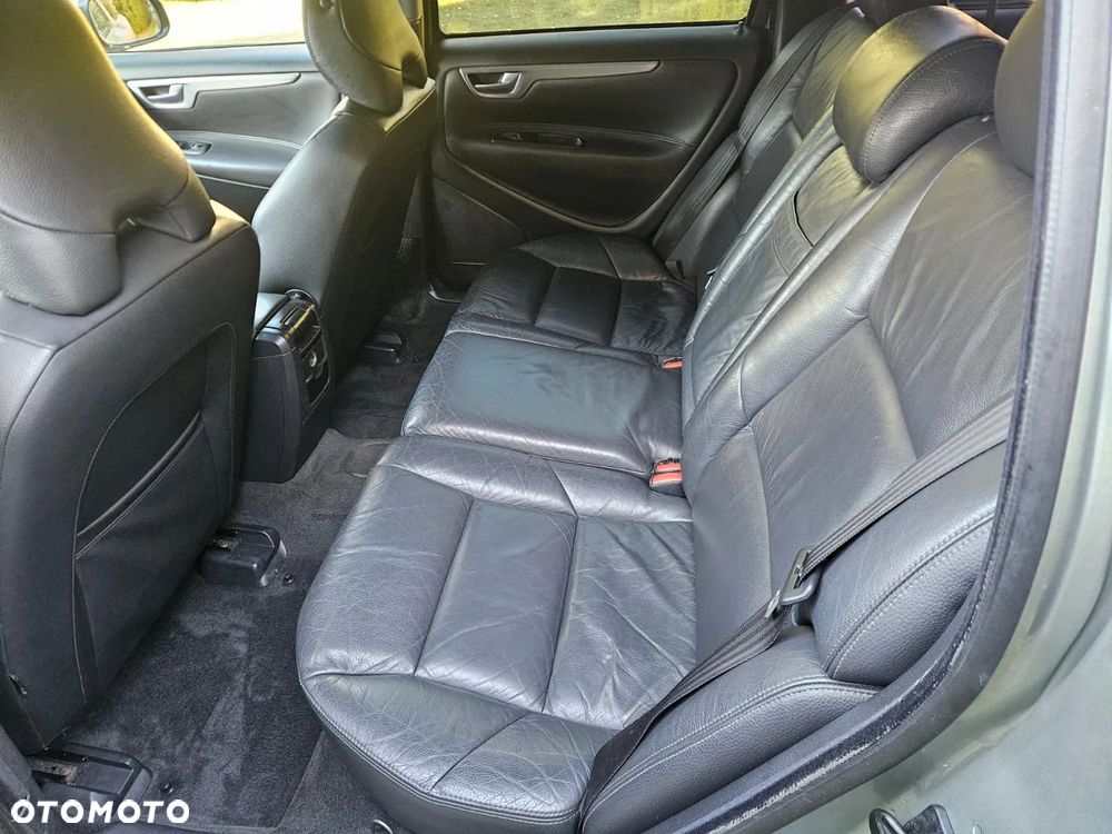 Volvo V70 2.4 Momentum - 27