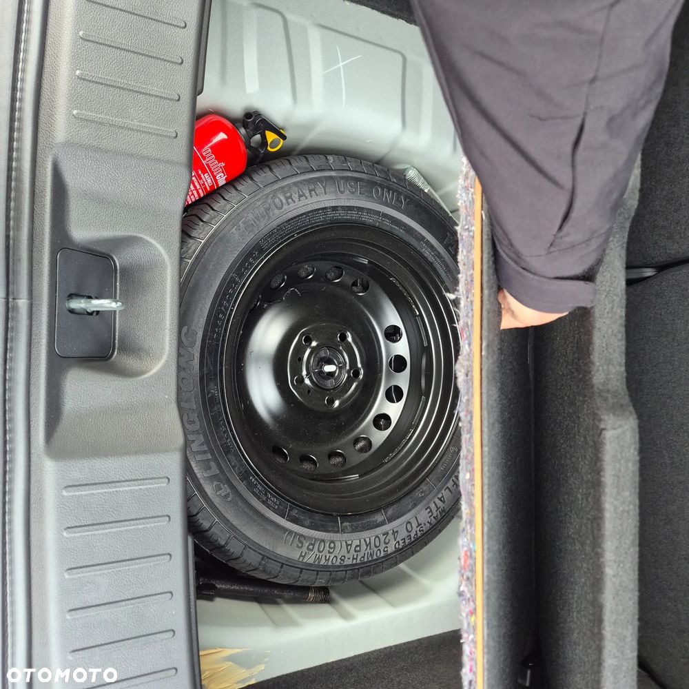 Nissan Juke 1.0 DIG-T N-Connecta DCT - 40