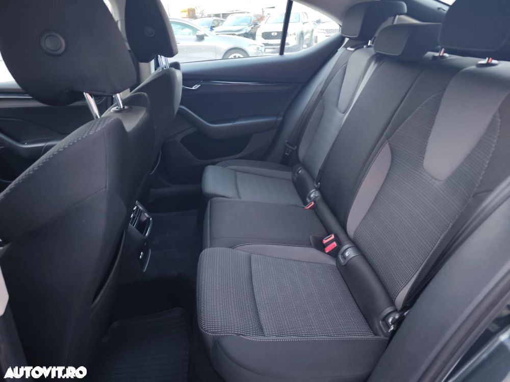 Skoda Octavia 2.0 TDI DSG Ambition - 13