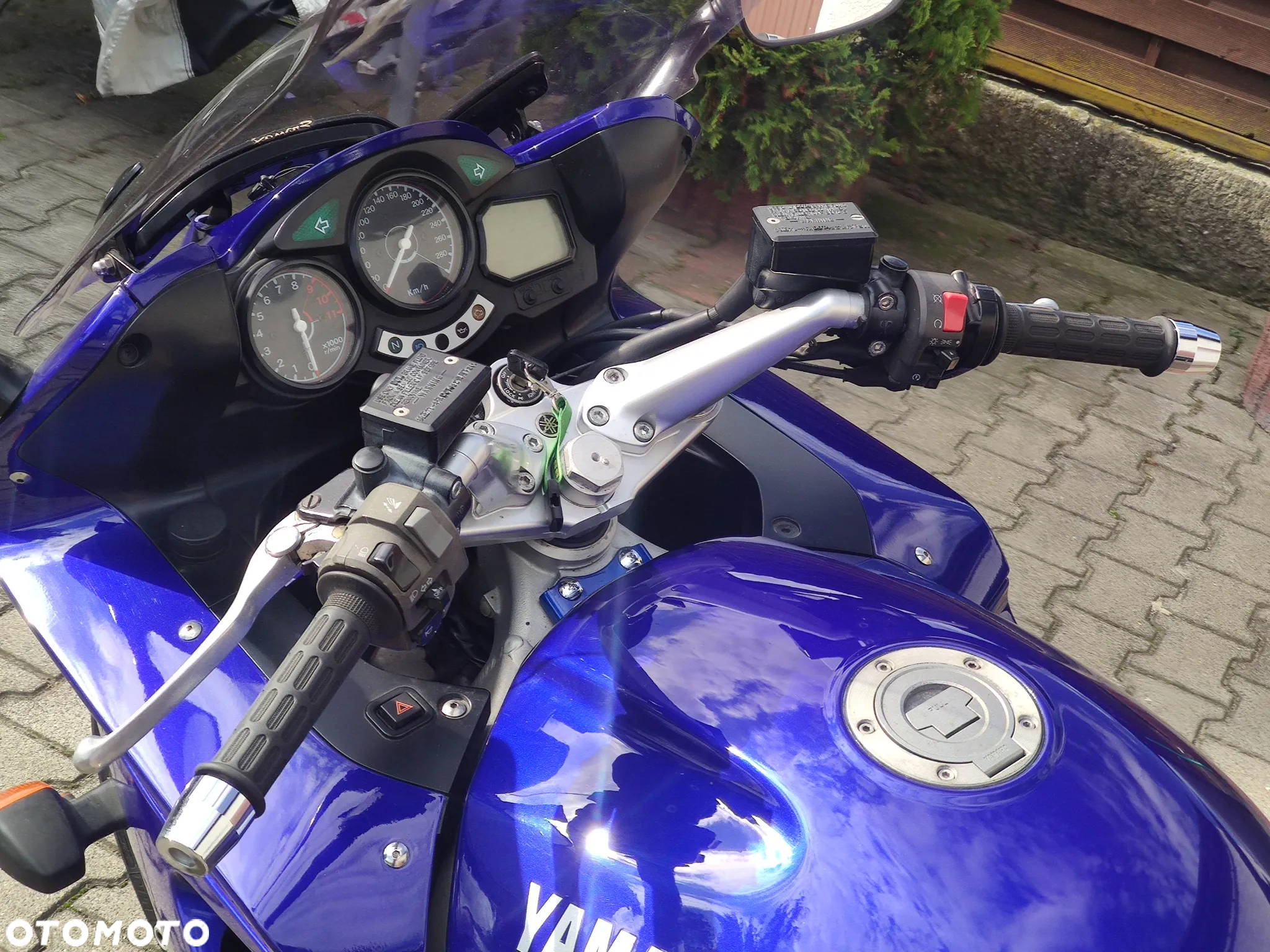 Yamaha FJR - 9