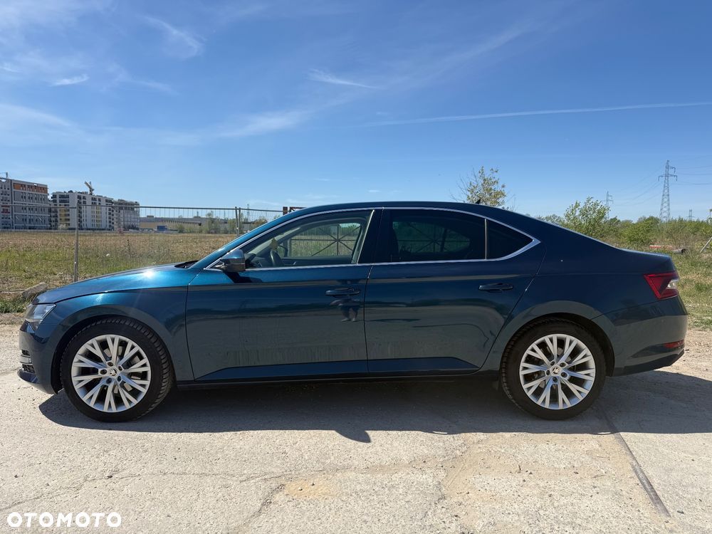Skoda Superb 2.0 TDI Style DSG - 2