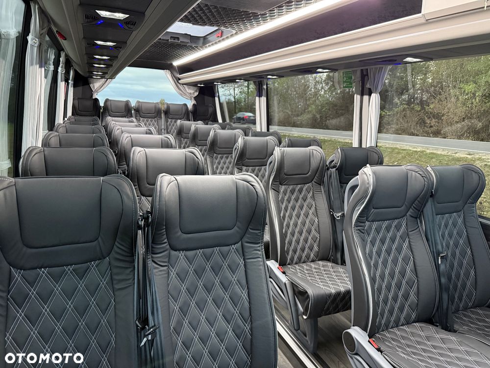 Mercedes-Benz Sprinter 519 - 36