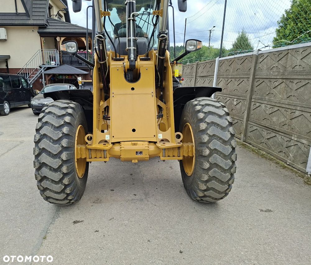 Caterpillar CAT 914 M - 21
