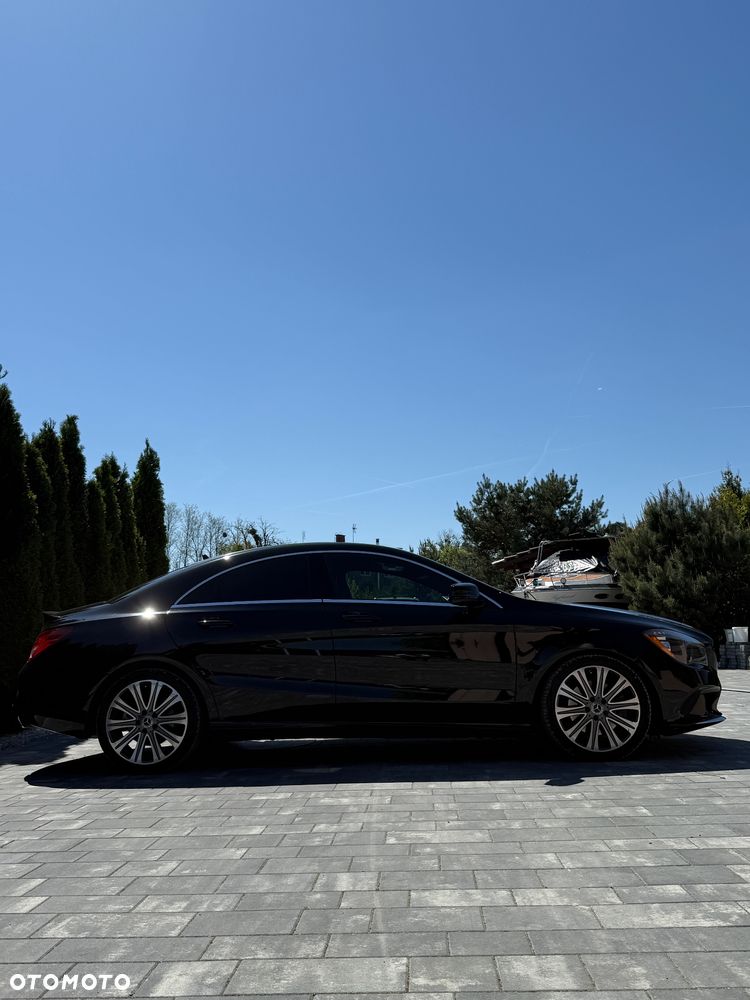 Mercedes-Benz CLA 250 7G-DCT - 7