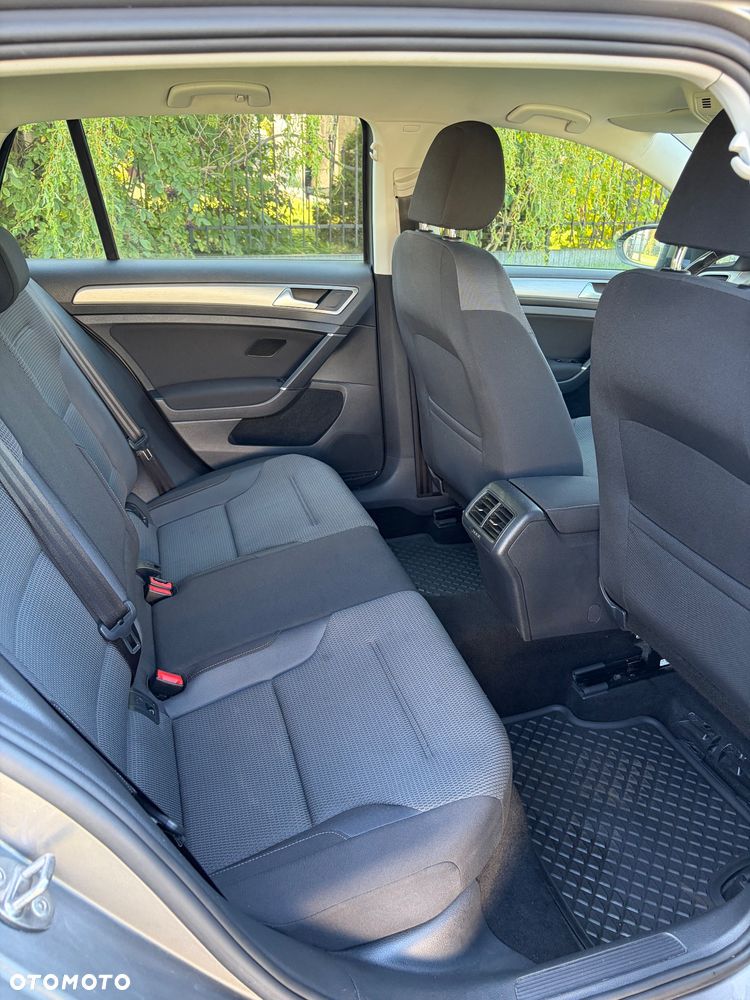 Volkswagen Golf 1.2 TSI BMT Trendline - 23