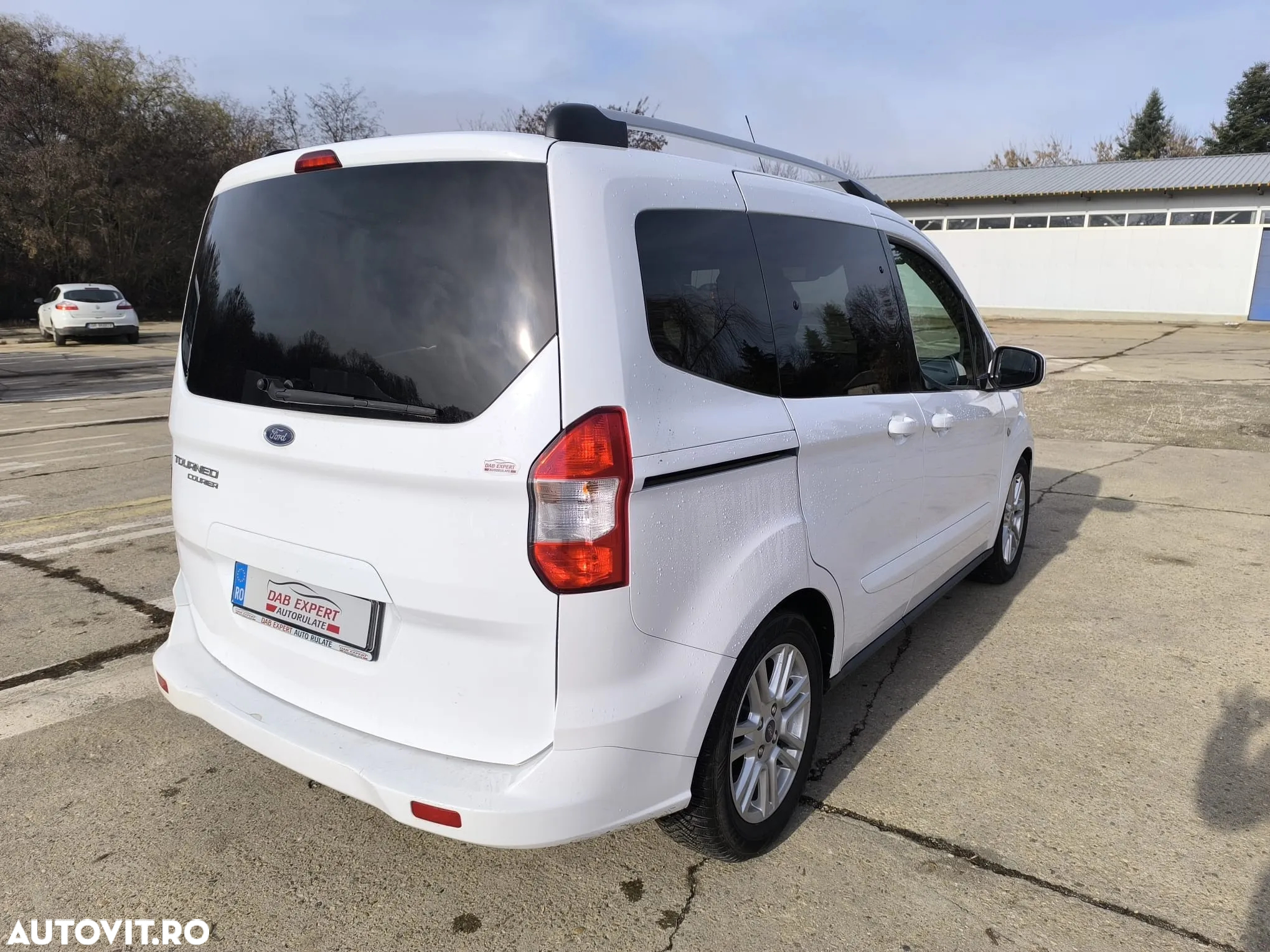 Ford Tourneo Courier 1.5 TDCi Titanium - 6