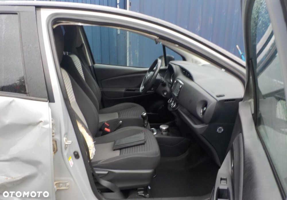 Toyota Yaris - 17