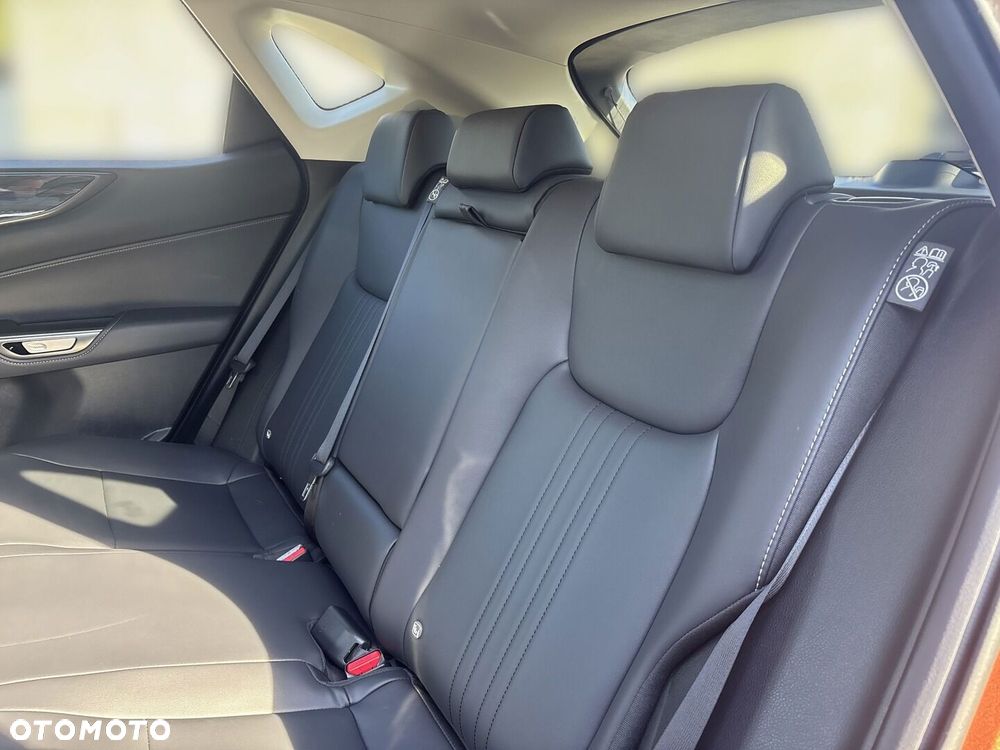 Lexus NX 350h Prestige AWD - 18