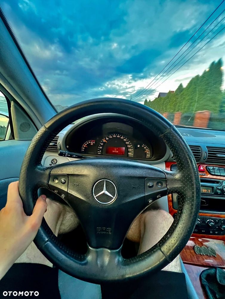 Mercedes-Benz Klasa C 200 Kompressor Classic - 4