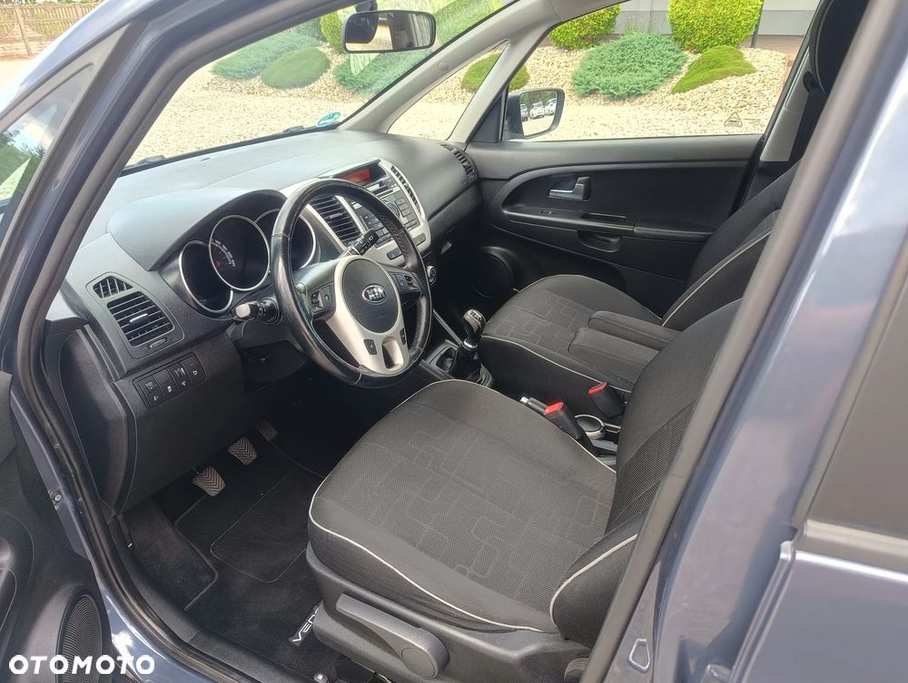 Kia Venga 1.6 CRDi 128 Dream Team Edition - 14