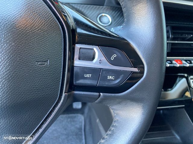 Peugeot e-208 Allure - 16