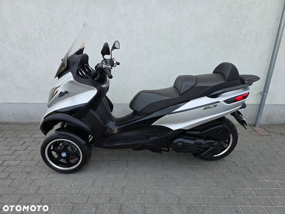 Piaggio MP-3 - 4