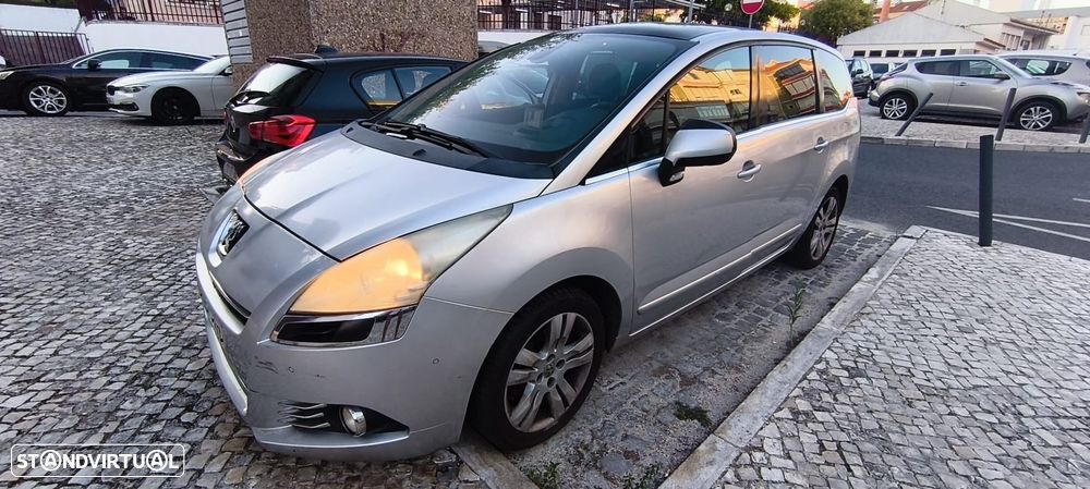 Peugeot 5008 1.6 HDi Executive - 1