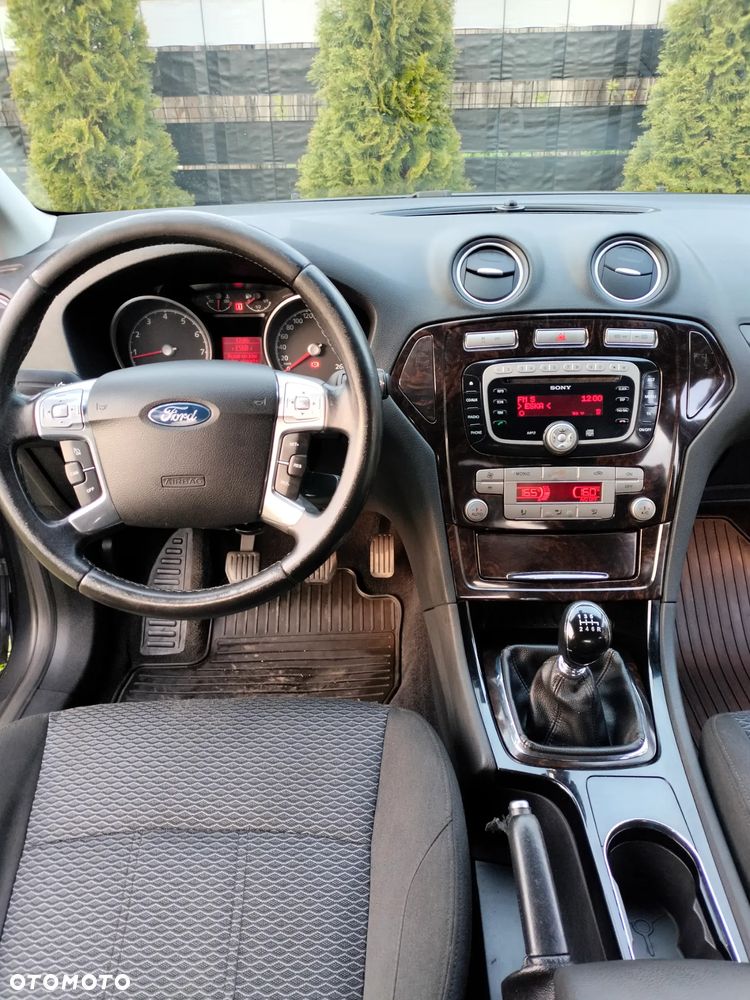 Ford Mondeo 2.5 Ghia - 5