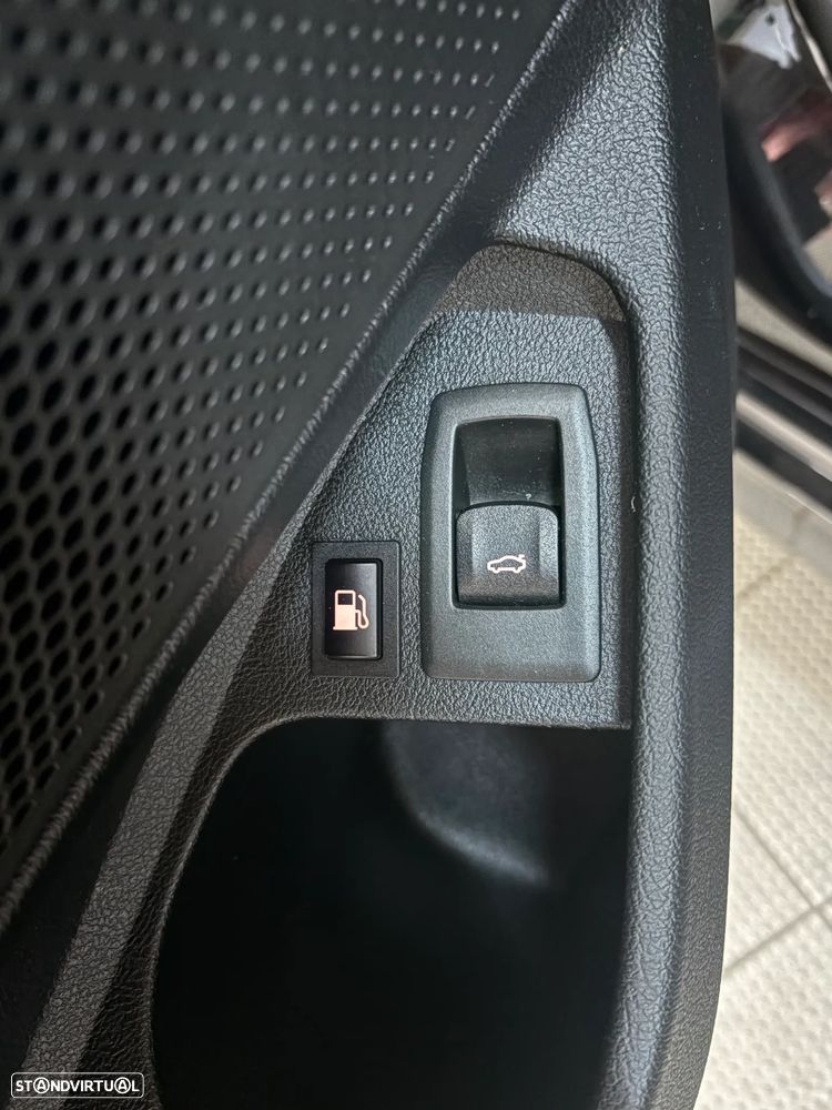 BMW 330 e Corporate Edition Auto - 18