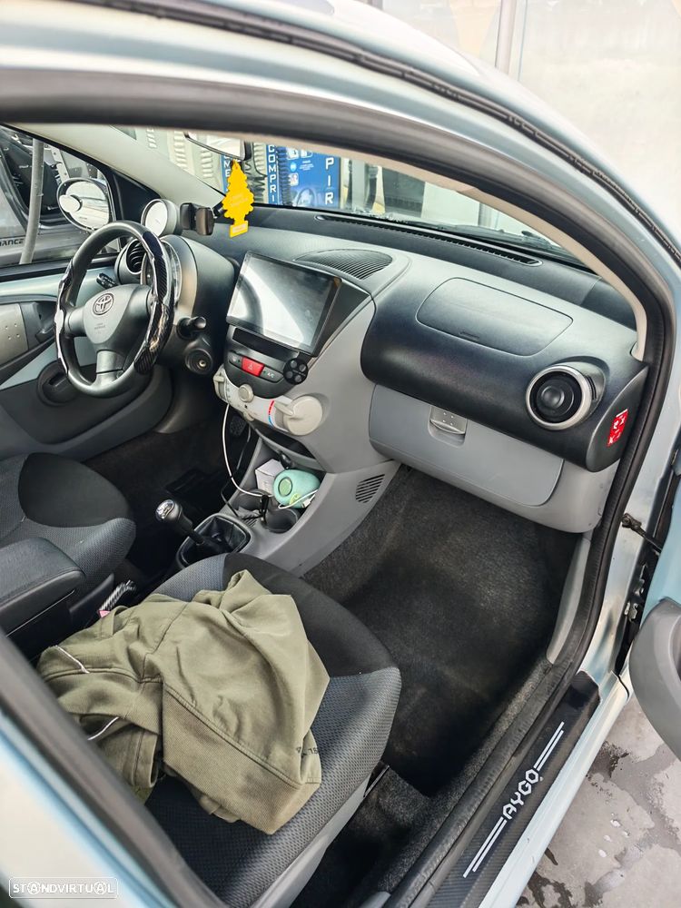 Toyota Aygo 1.0 + AC - 9