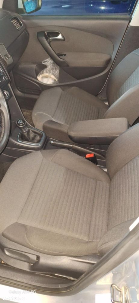 Volkswagen Polo 1.6 TDI Blue Motion Technology Comfortline - 2