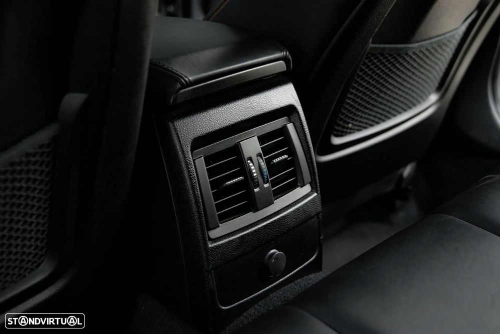 BMW M135i xDrive - 22