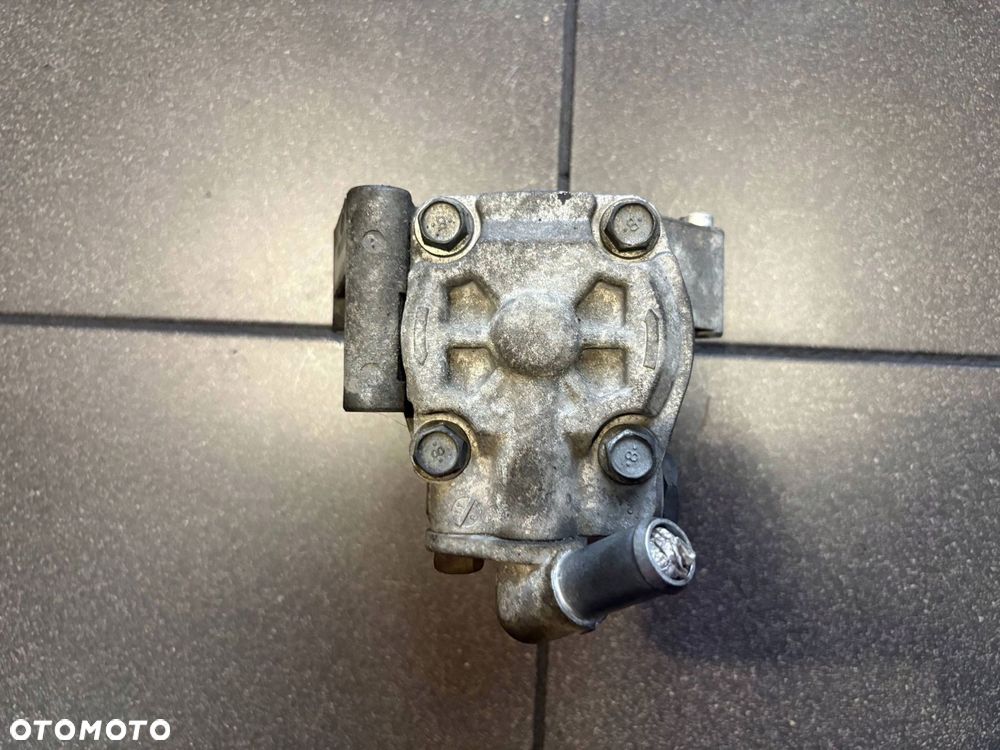 POMPA WSPOMAGANIA 1.6 TI FORD 6G91-3A696-BD - 2