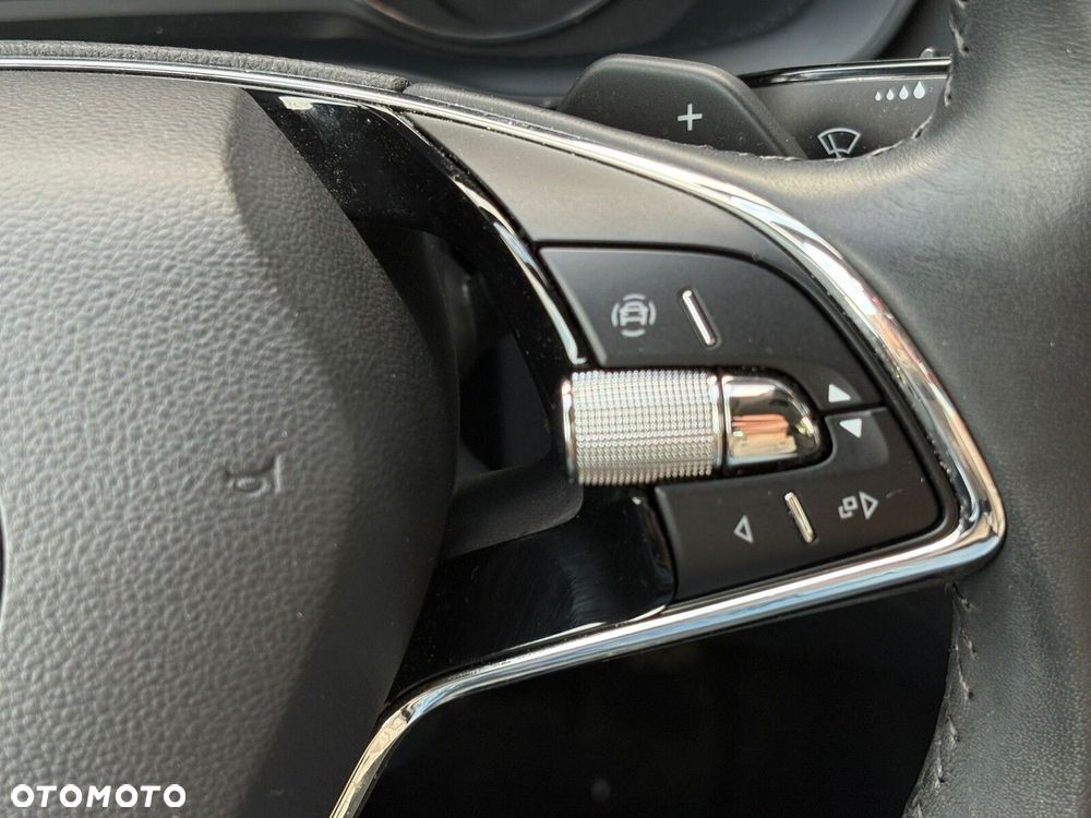 Skoda Octavia 2.0 TDI Ambition DSG - 9