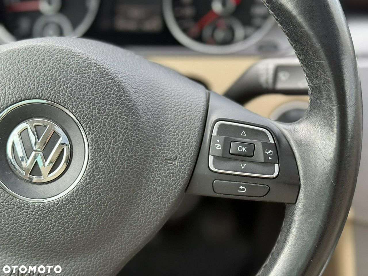 Volkswagen Passat Variant 2.0 Blue TDI SCR Highline - 19