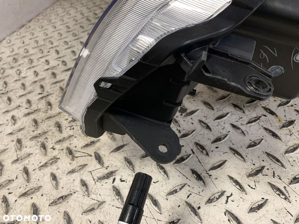 NOWA ORYGINALNA LAMPA PRAWA PRZÓD PRZEDNIA SUZUKI VITARA 3 III 15- SOCZEWKA 35120-54P00 - 7