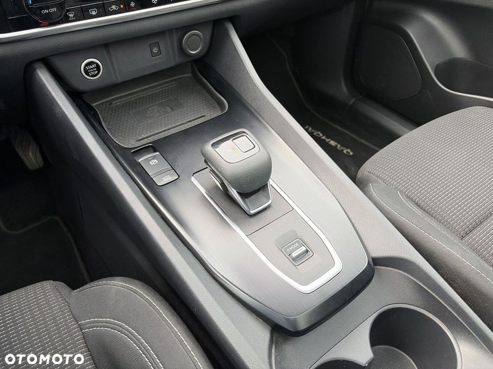 Nissan Qashqai 1.3 DIG-T N-Connecta DCT - 16