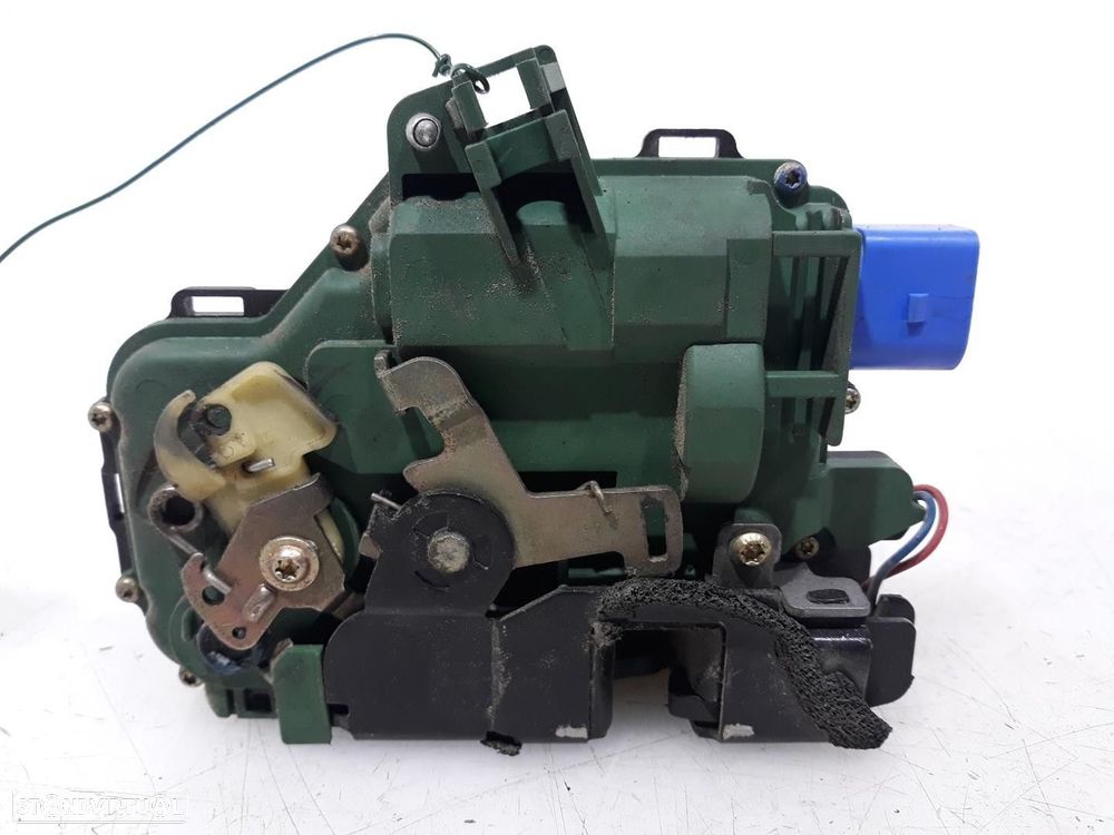 FECHADURA PORTA FRONTAL ESQUERDA VOLKSWAGEN POLO 2002 -7E1837015A - 1