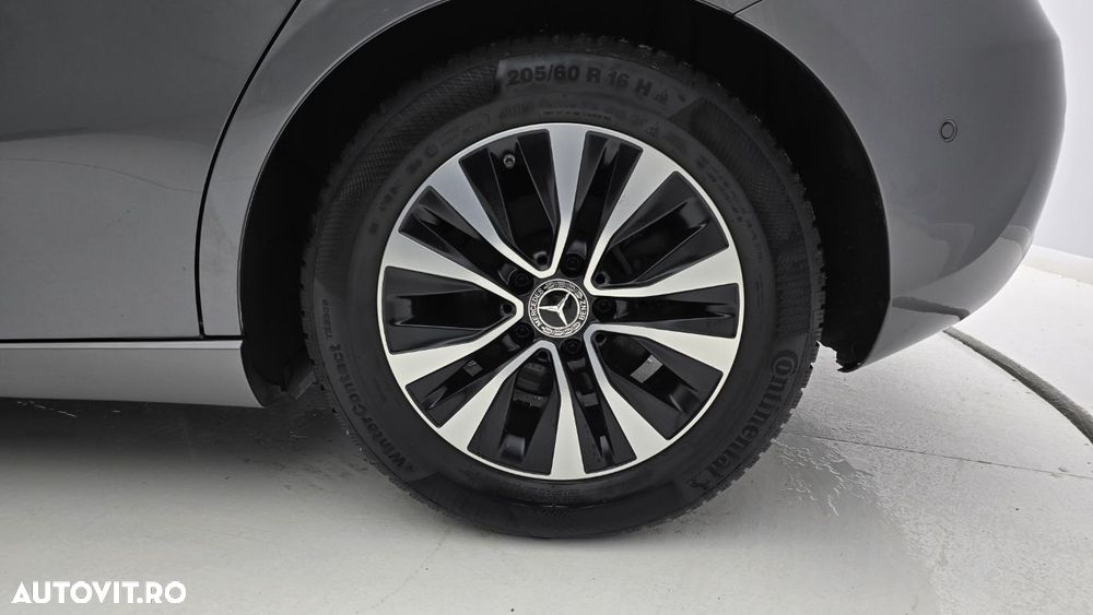 Mercedes-Benz A - 22