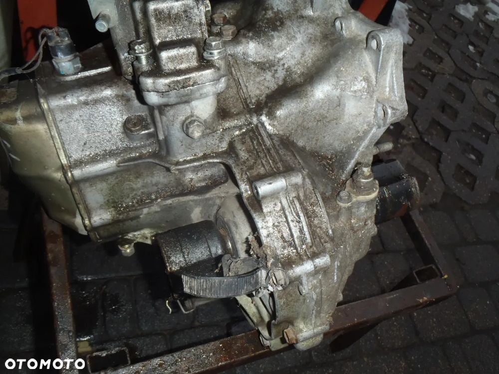 wybierak ze skrzyni biegów wybierak  łapa łożyska daewoo matiz 800 posiadam wszystkie części do tego modelu - 12