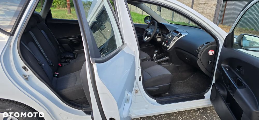 Kia Ceed 1.4 Comfort - 17