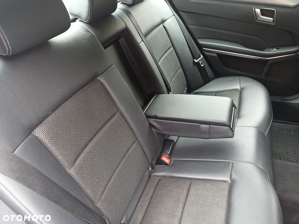 Mercedes-Benz Klasa E 250 CDI 7G-TRONIC Elegance - 37