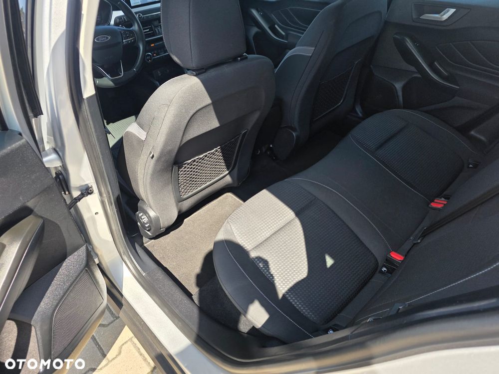 Ford Focus 1.5 EcoBlue SCR Titanium - 23
