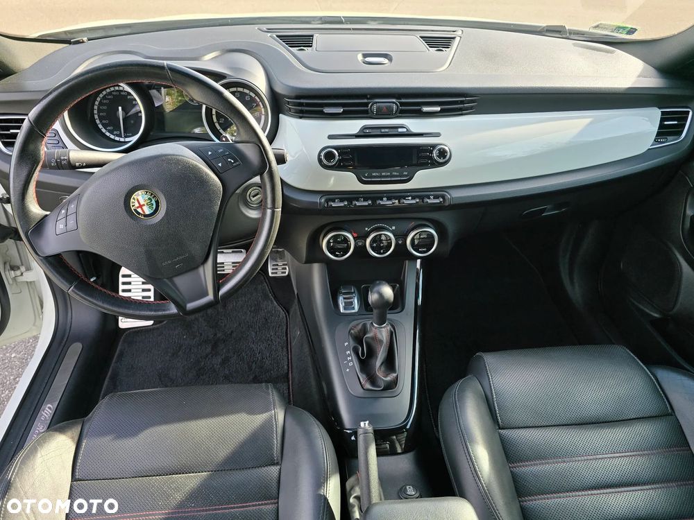 Alfa Romeo Giulietta 1.4 TB MultiAir Distinctive TCT - 13