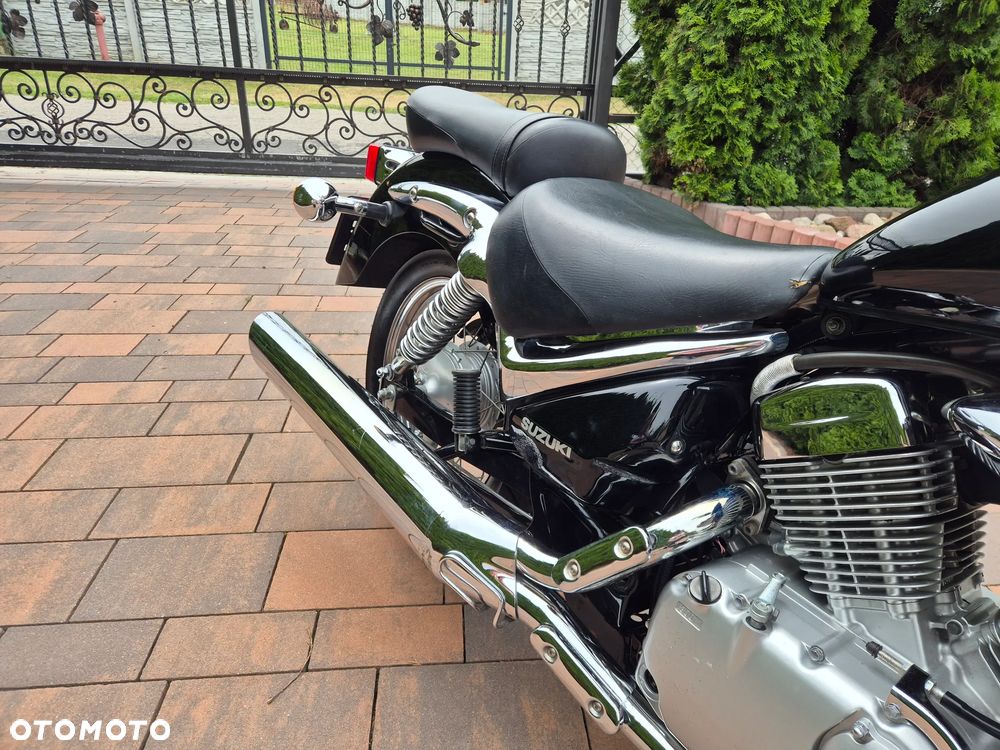 Suzuki Intruder - 6