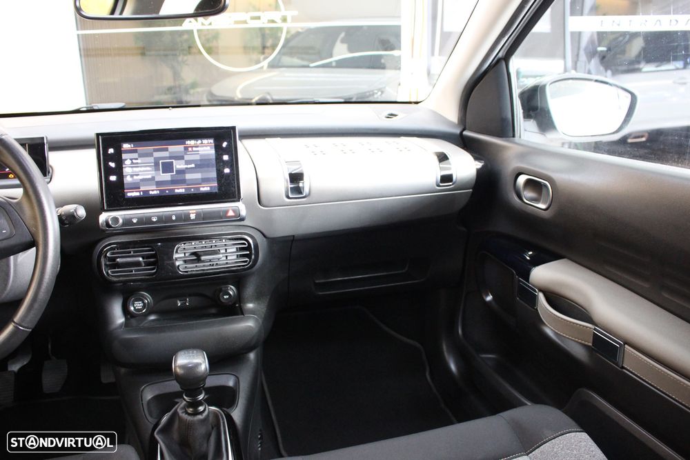 Citroën C4 Cactus 1.2 PureTech Shine - 37