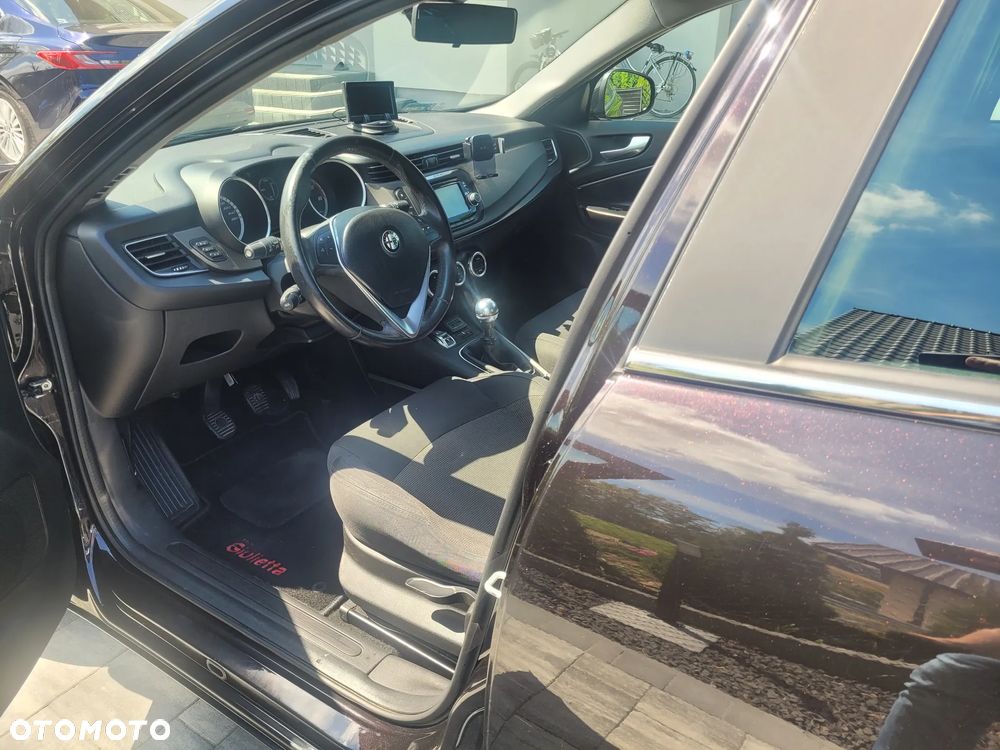 Alfa Romeo Giulietta 1.6 JTDM - 7