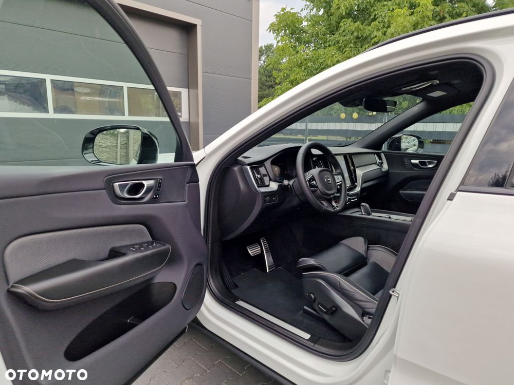 Volvo XC 60 B4 B Geartronic RDesign - 14