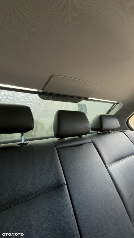 BMW Seria 3 325i - 28