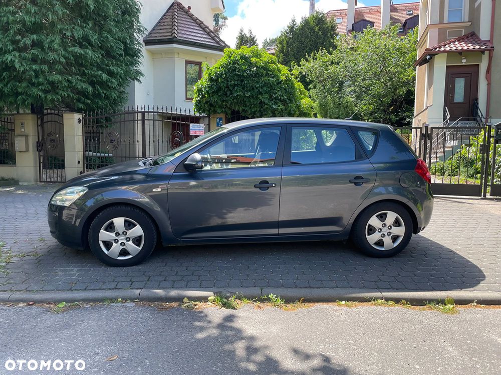 Kia Ceed 1.4 Comfort - 1