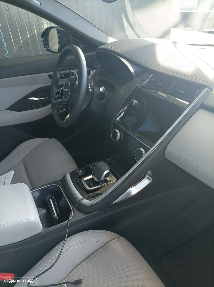 Jaguar E-Pace 1.5 P300e R-Dynamic HSE AWD Aut. - 9