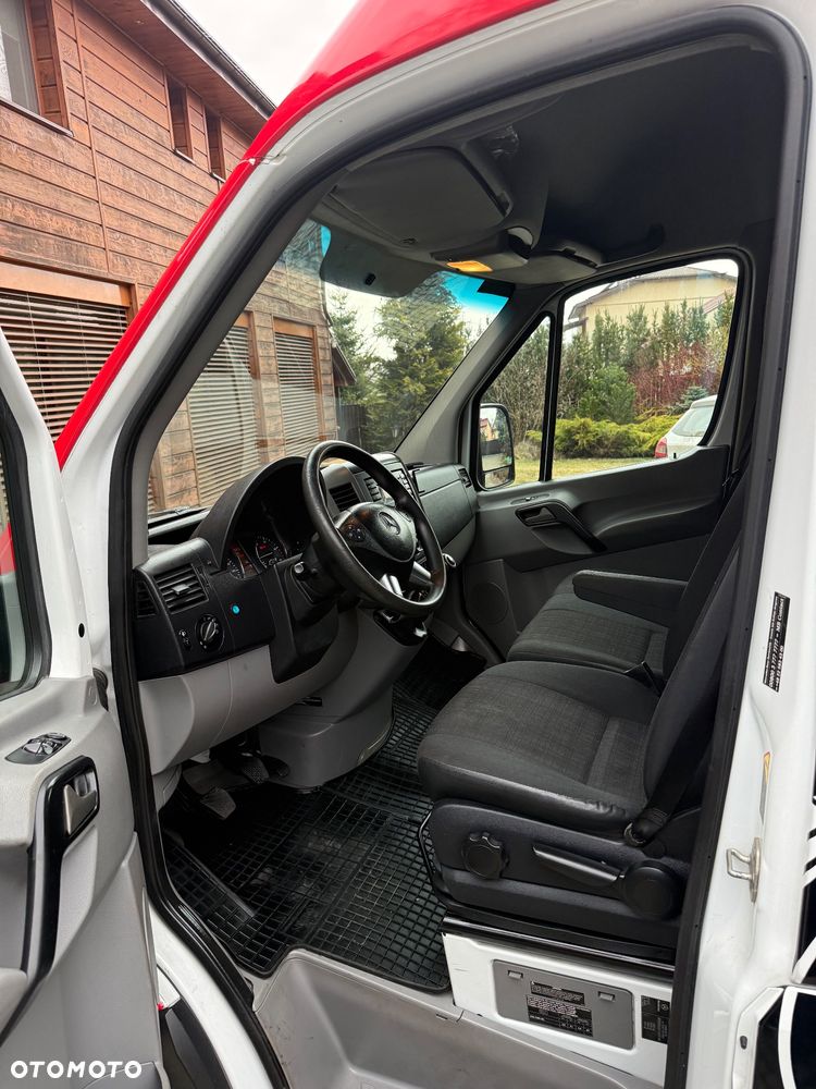 Mercedes-Benz Sprinter 319 - 12