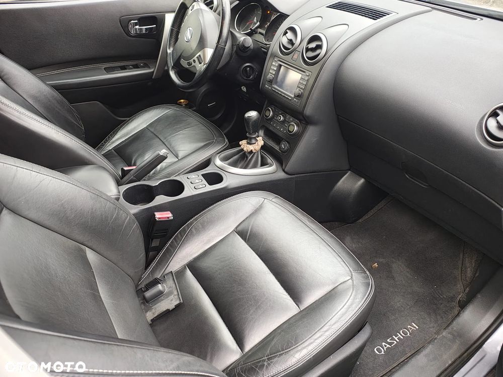 Nissan Qashqai 2.0 dCi DPF tekna - 3