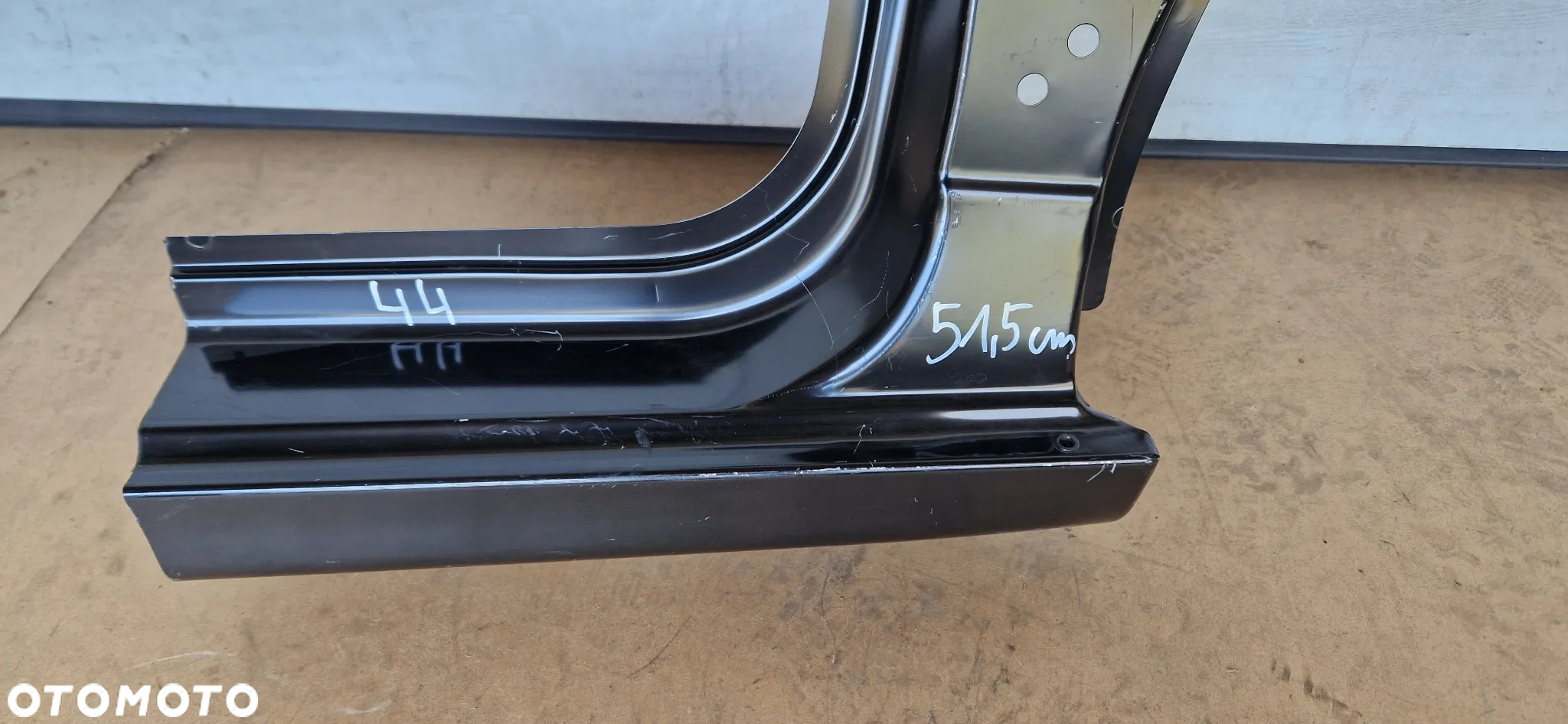 Próg prawy poszycie słupek Peugeot 207 - 2