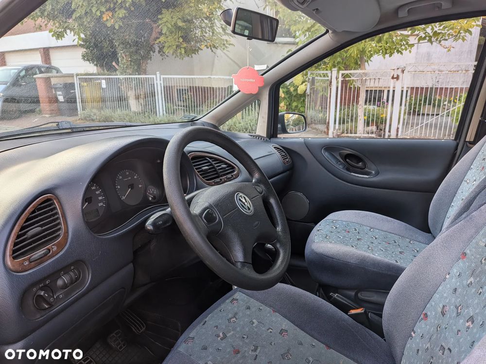 Volkswagen Sharan 1.9 TDI Basis - 12